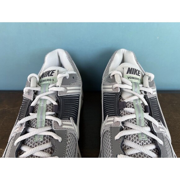 Nike Air Zoom Vomero 5 \